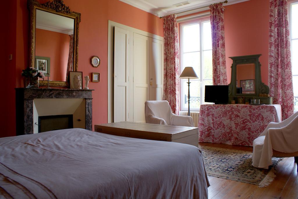 Saint-Léger 샤토 드 그르니에 B&B 외부 사진