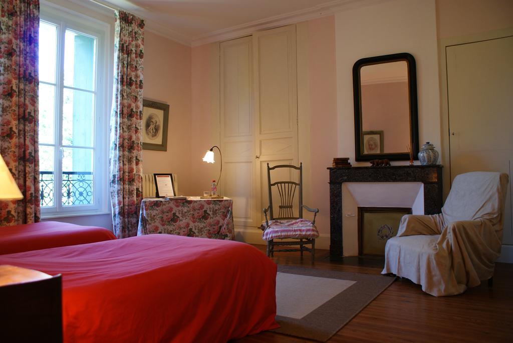 Saint-Léger 샤토 드 그르니에 B&B 외부 사진