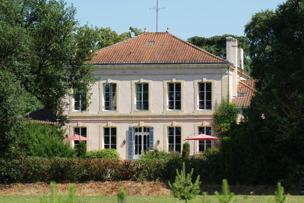 Saint-Léger 샤토 드 그르니에 B&B 외부 사진